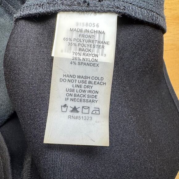 Vince Camuto Black Faux Leather Women’s Vest - Picture 6 of 6